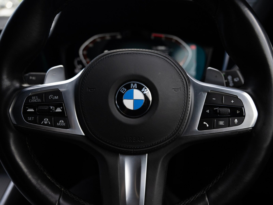 2021 BMW 3 Series - image 30