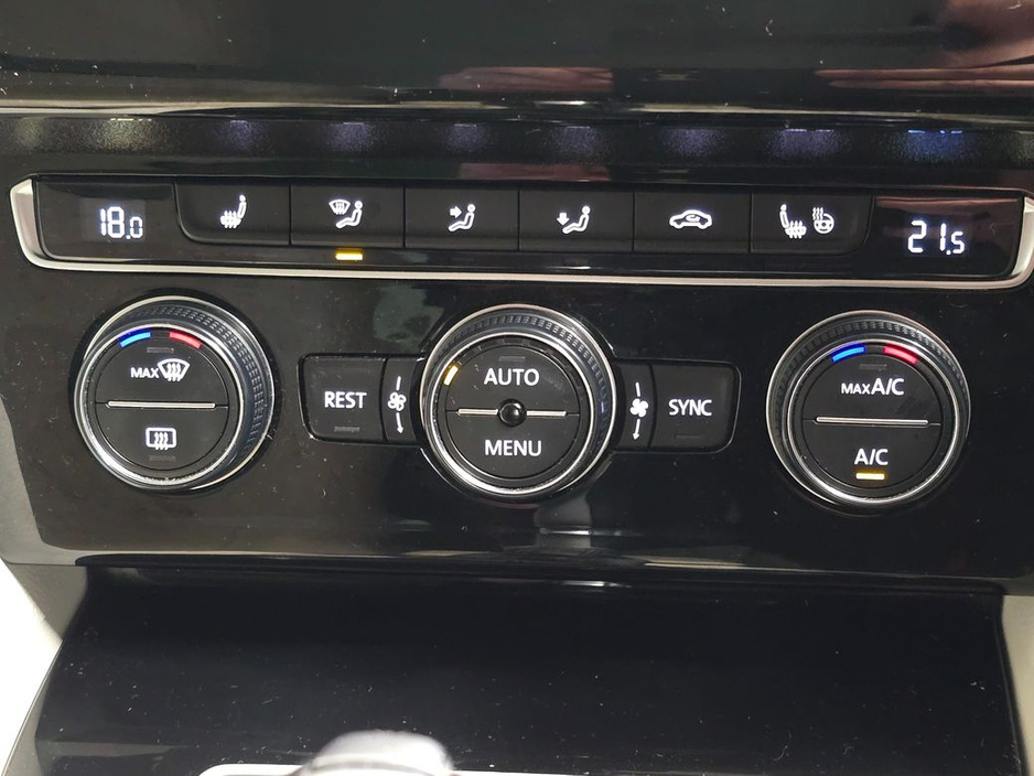 2017 Volkswagen Passat Highline 2.0 TDi Automatic Saloon €13,950