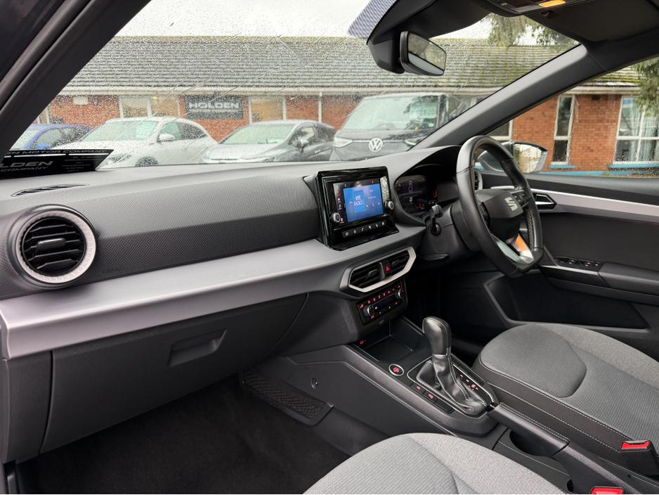 2023 SEAT Ibiza Folding Mirrors...Background Lighting €17,400