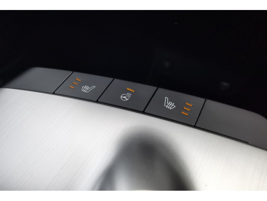 2022 Kia EV6 - image 17