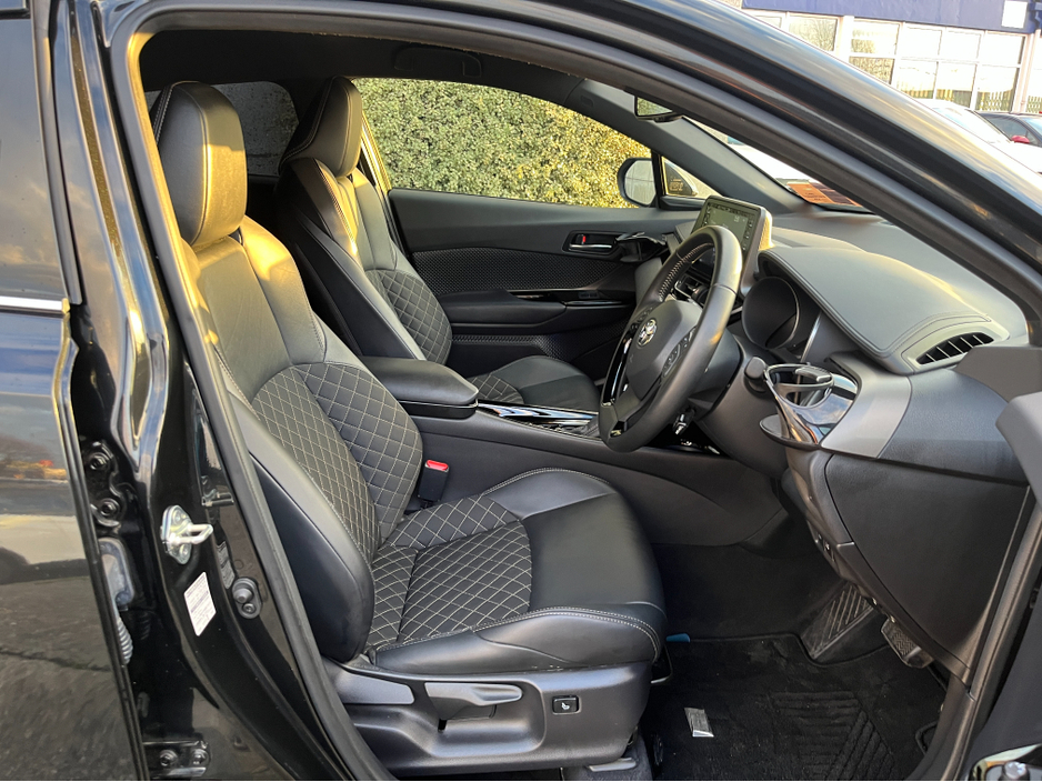 2023 Toyota C-HR SOL MODELLISTA AUTOMATIC HYBRID 1.8 PETROL //360 PARKING CAMERAS//ADAPTIVE CRUISE CONTROL//HALF LEATHER HEATED SEATS//KEYLESS ENTRY// €29,950