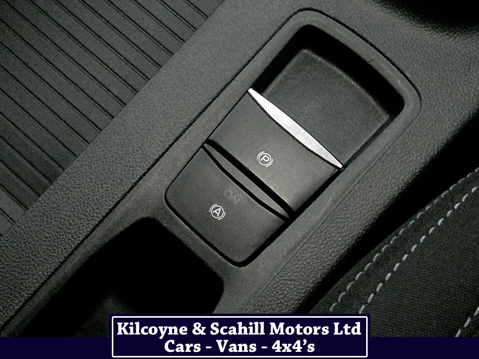 2020 Ford Focus - image 30