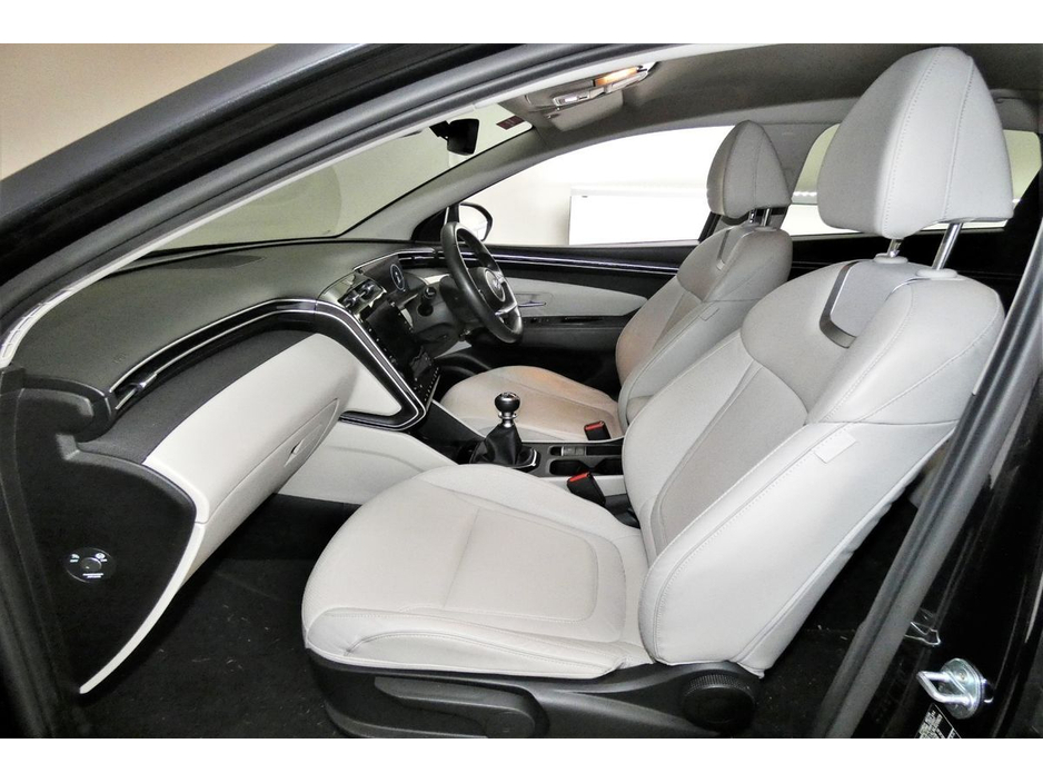 2023 Hyundai Tucson - image 16