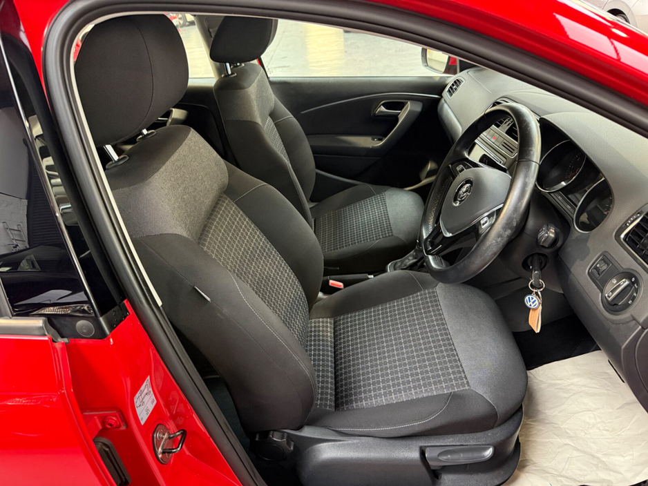 2016 Volkswagen Polo - image 20