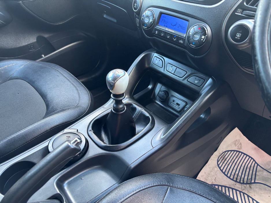 2014 Hyundai ix35 - image 8