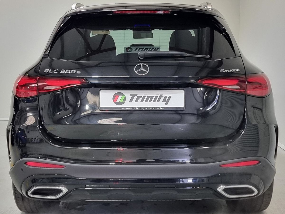 2025 Mercedes-Benz GLC Class - image 13