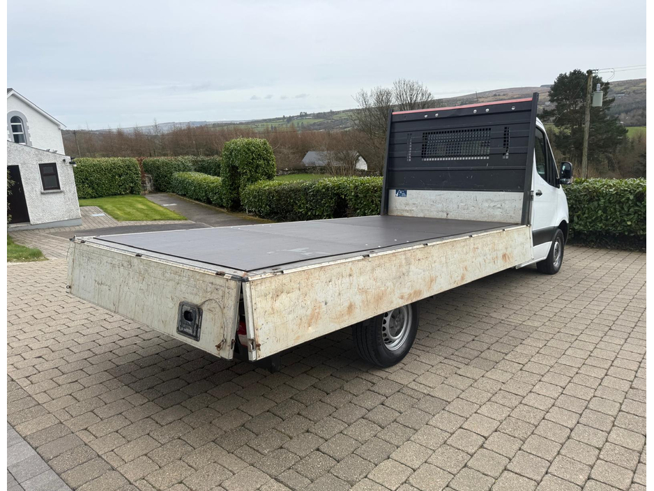 2021 Mercedes-Benz Sprinter - image 9