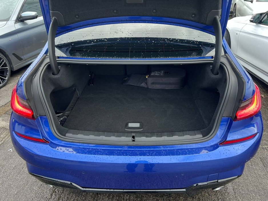 2020 BMW 3 Series - image 14