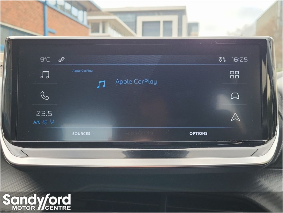 2025 Peugeot 208 - image 17