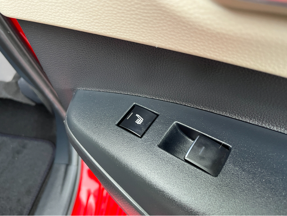 2021 Toyota Corolla - image 10