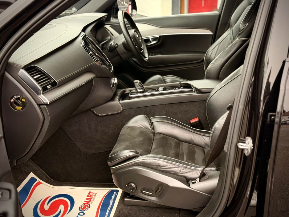 2022 Volvo XC90 - image 11