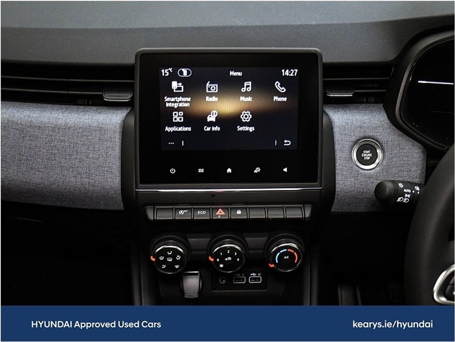 2025 Renault Clio - image 16