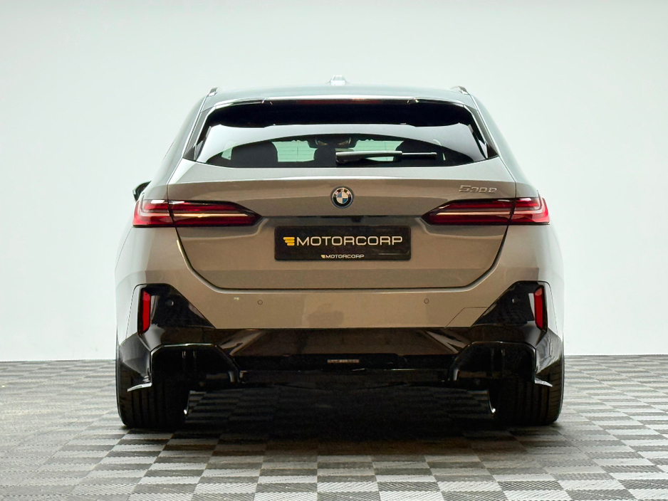 2025 BMW 5 Series 530E M SPORT TOURING €66,990