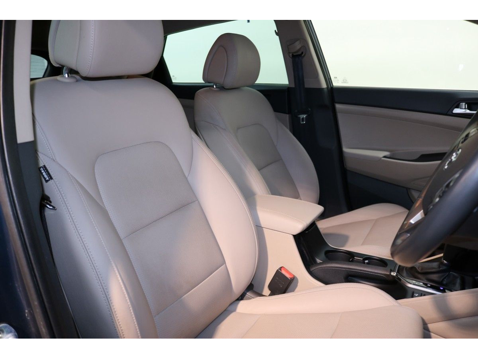 2018 Hyundai Tucson - image 9