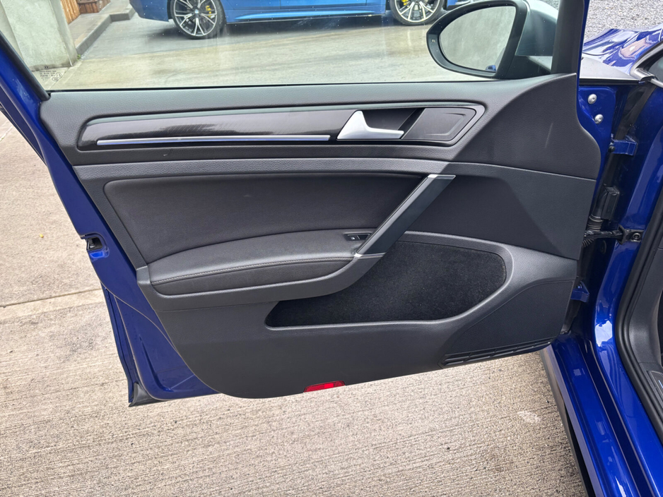 2019 Volkswagen Golf 2.0 TSI 5DR 300HP DSG 4M R €34,995