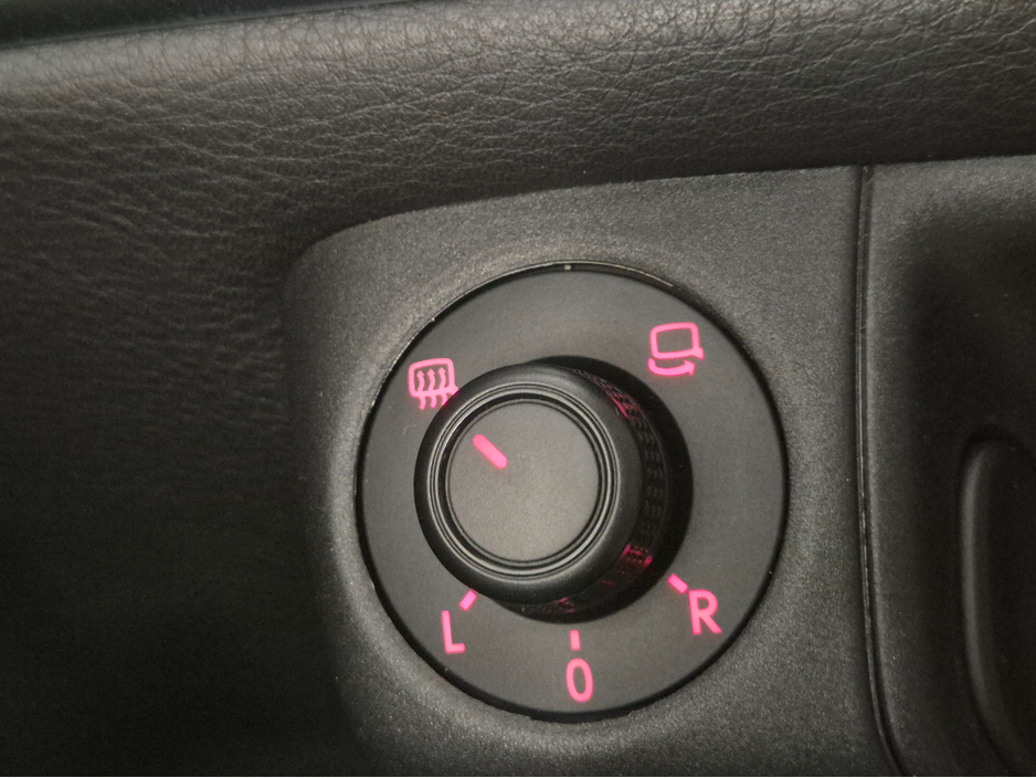 2016 Volkswagen Polo **HIGHLINE**AUTO**LEATHER/ALCANTARA SEATS**HEATED SEATS**ANDROID/APPLE MEDIA RADIO**DISTRONIC CRUISE CONTROL**LED HEADLAMPS**CLIMATE CONTROL**REVERSE CAMERA**AUTO LIGHTS**FOLDING MIRRORS**PADEL SHIFT* €13,899