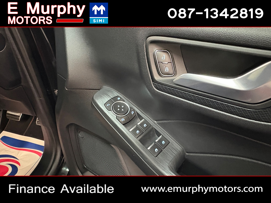 2022 Ford Kuga - image 21