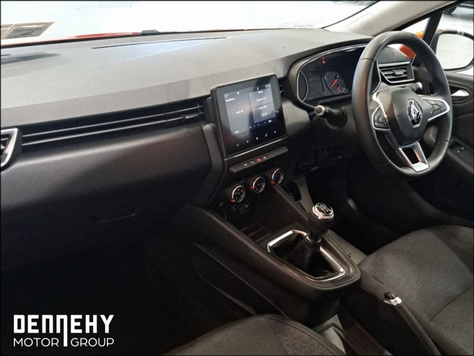 2020 Renault Clio - image 27