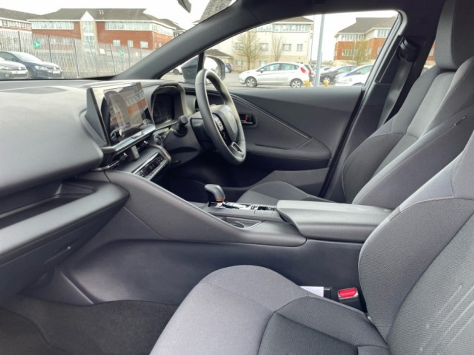 2024 Toyota C-HR - image 6