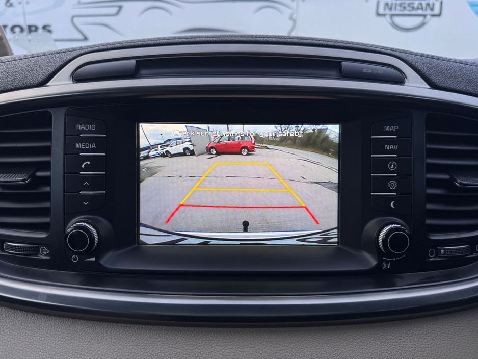 2017 Kia Sorento - image 16