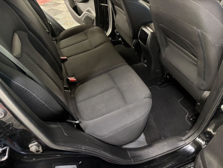 2017 Renault Kadjar - image 9