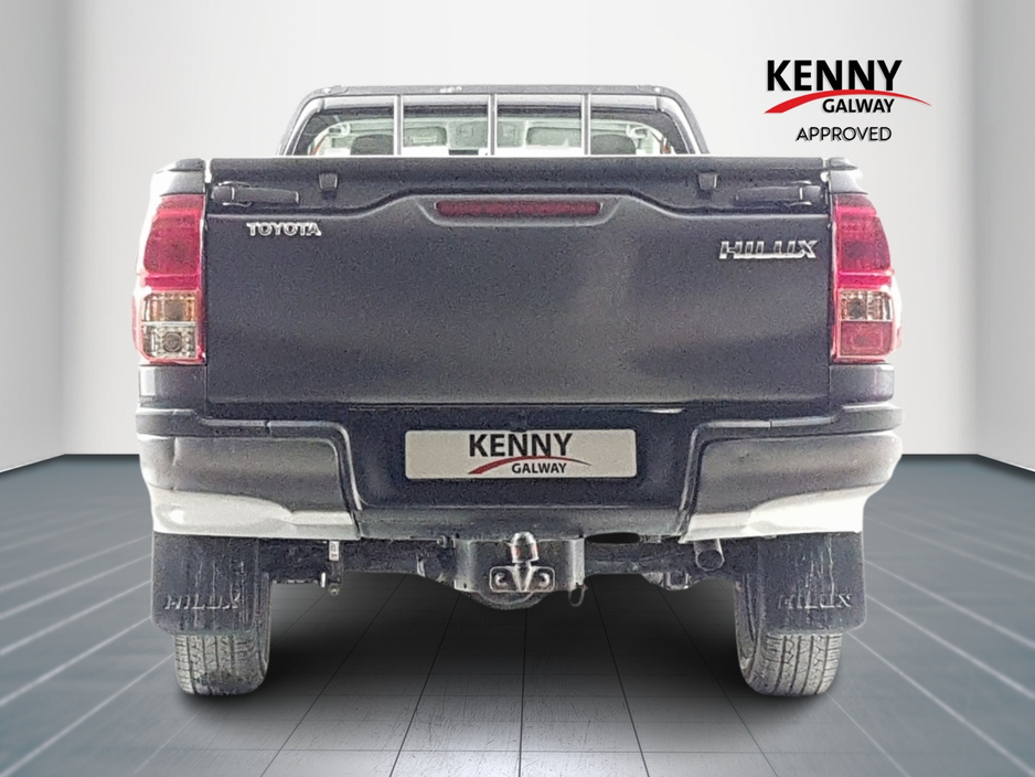 2022 Toyota Hilux 2.4 DLX SINGLE CAB 2DR €31,990
