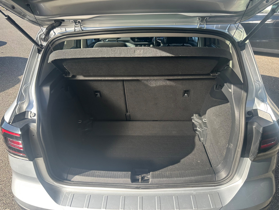 2023 Volkswagen T-Cross - image 20