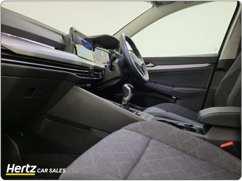 2024 Volkswagen Golf - image 4