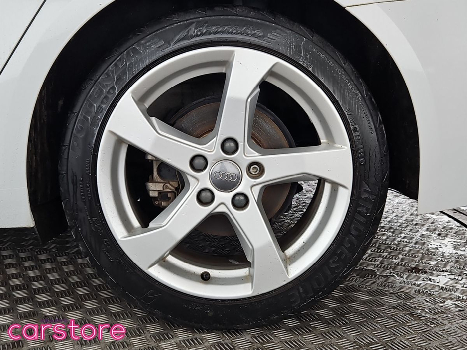 2017 Audi A3 1.4 TFSI Auto €17,880