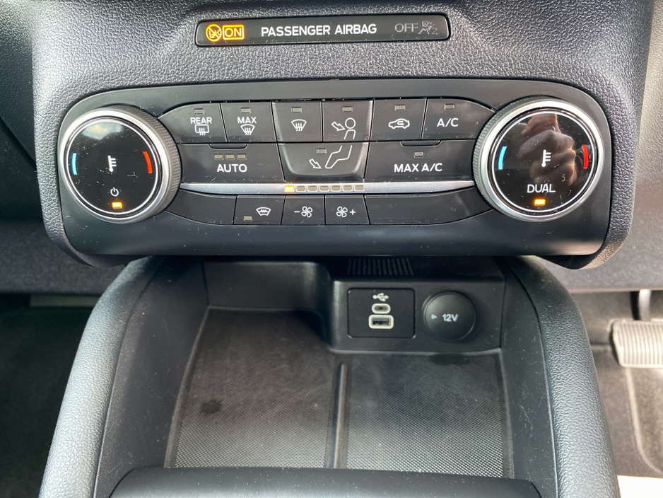 2023 Ford Kuga - image 16