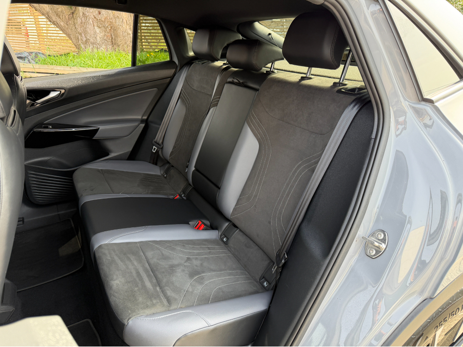 2022 Volkswagen ID.5 - image 23