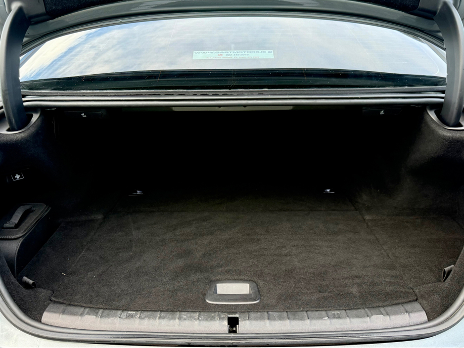 2018 BMW 5 Series - image 13