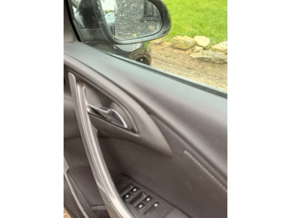 2014 Opel Astra Opel Astra 2014 1.3 Diesel Manual NCT&TaX €3,950