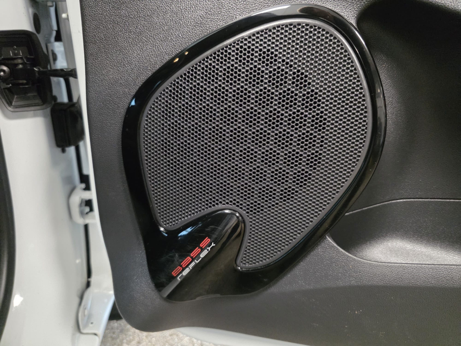 2019 Renault Clio - image 11