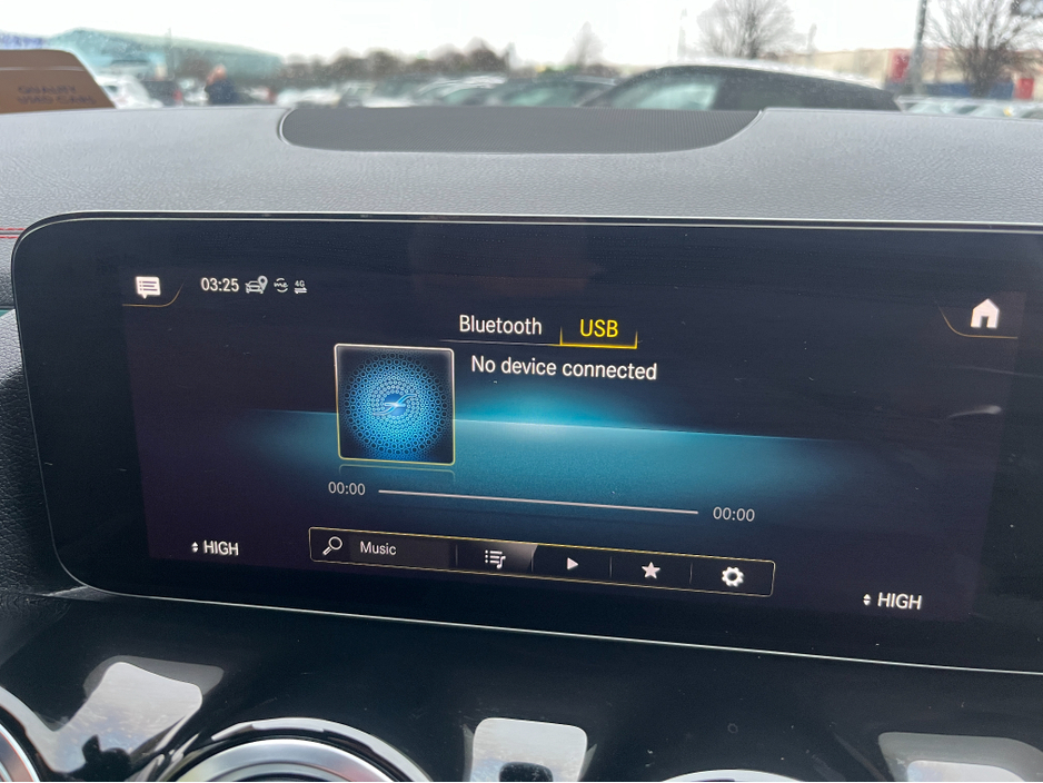 2024 Mercedes-Benz EQA 300 AMG LINE 4MATIC €34,950