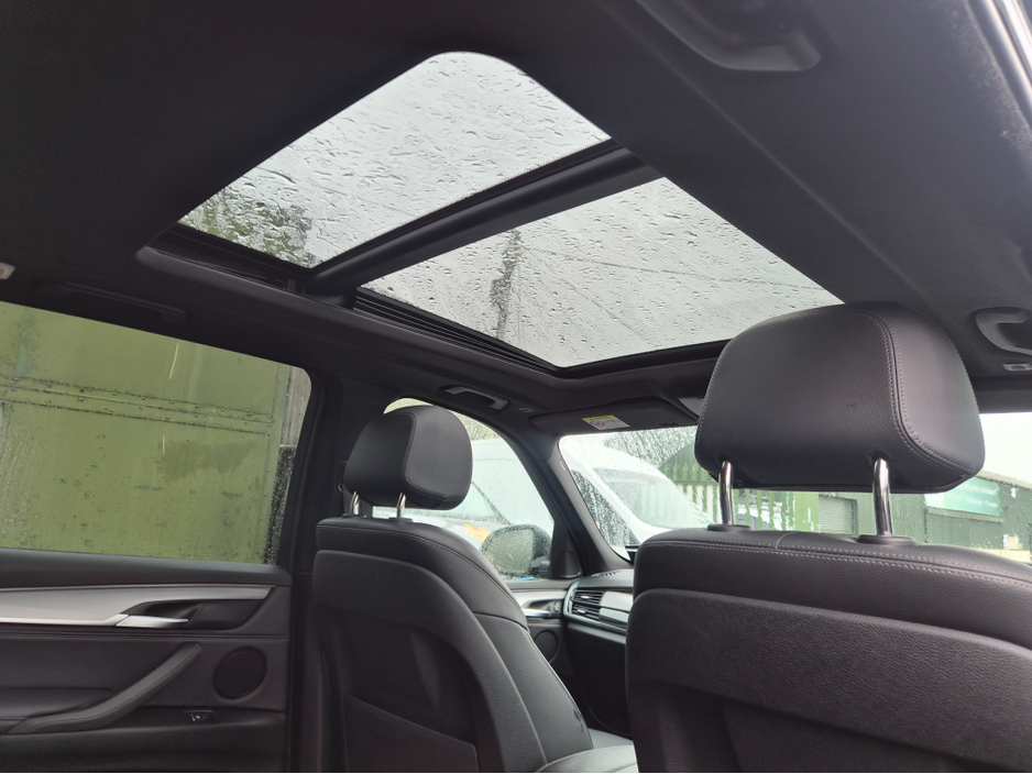 2018 BMW X5 - image 11