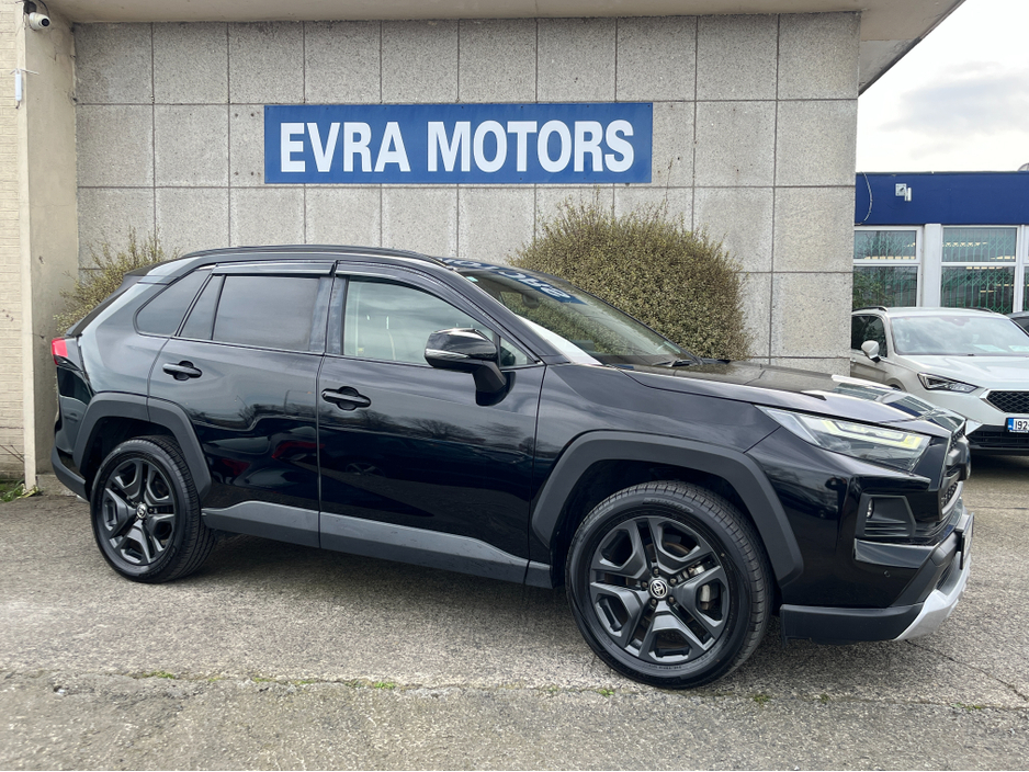 2022 Toyota Rav4 - image 3