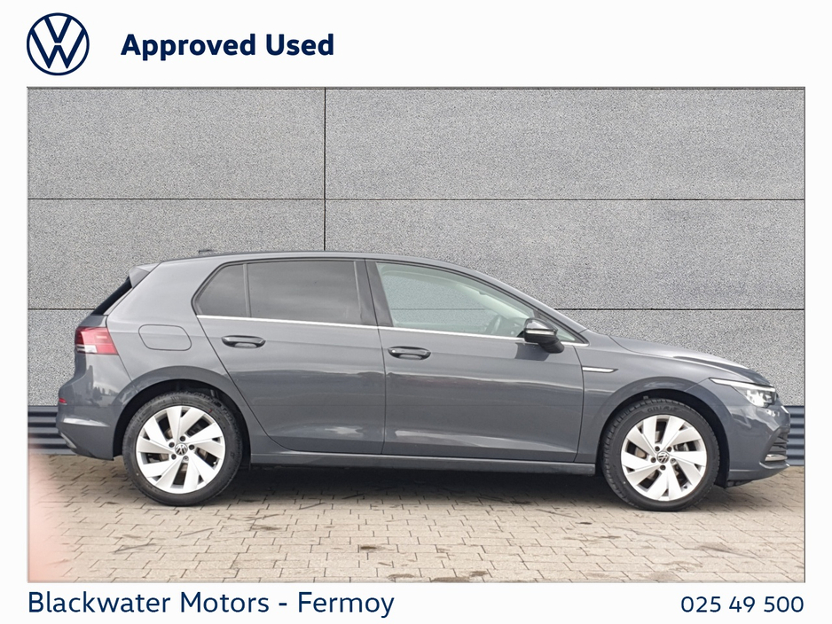 2021 Volkswagen Golf - image 11