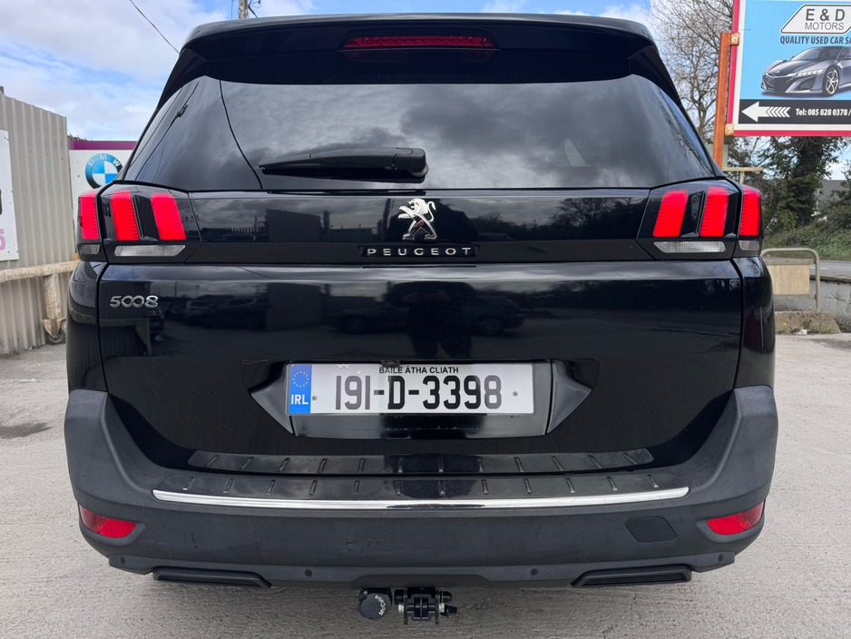 2019 Peugeot 5008 - image 12