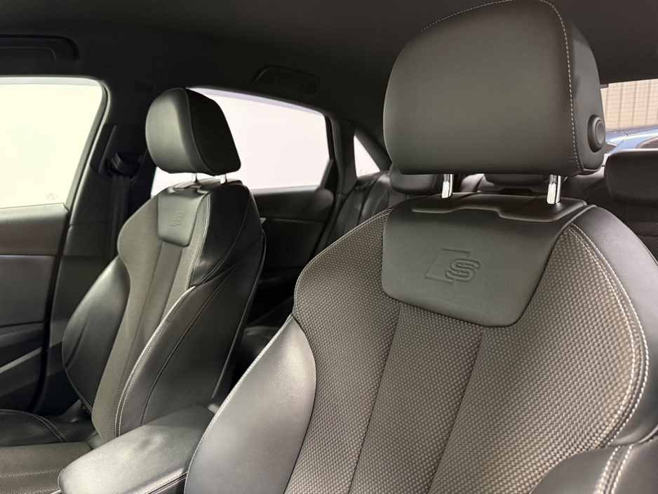 2017 Audi A4 - image 22