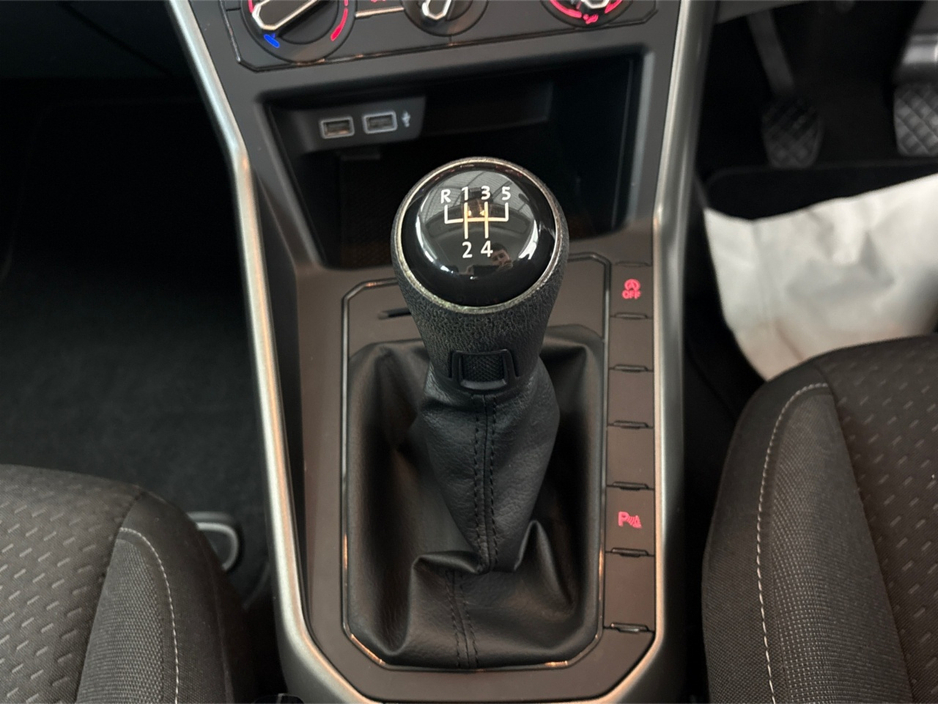 2018 Volkswagen Polo NEW NCT COMFORTLINE 1.0 MANUAL**MULTIFUNCTIONAL STEERING WHEEL**TOUCH SCREEN MEDIA DISPLAY**PARKING SENSORS**APPLE CARPLAY**BLACK CLOTH INTERIOR**SEMI DIGITAL DASH**ISOFIX**FINANCE AVAILABLE** €14,495