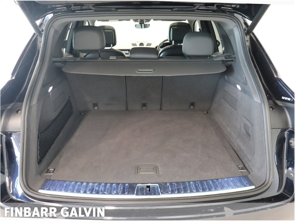 2022 Porsche Cayenne 3.0V6 E-Hybrid Platinum Edition 4WD Auto €71,950