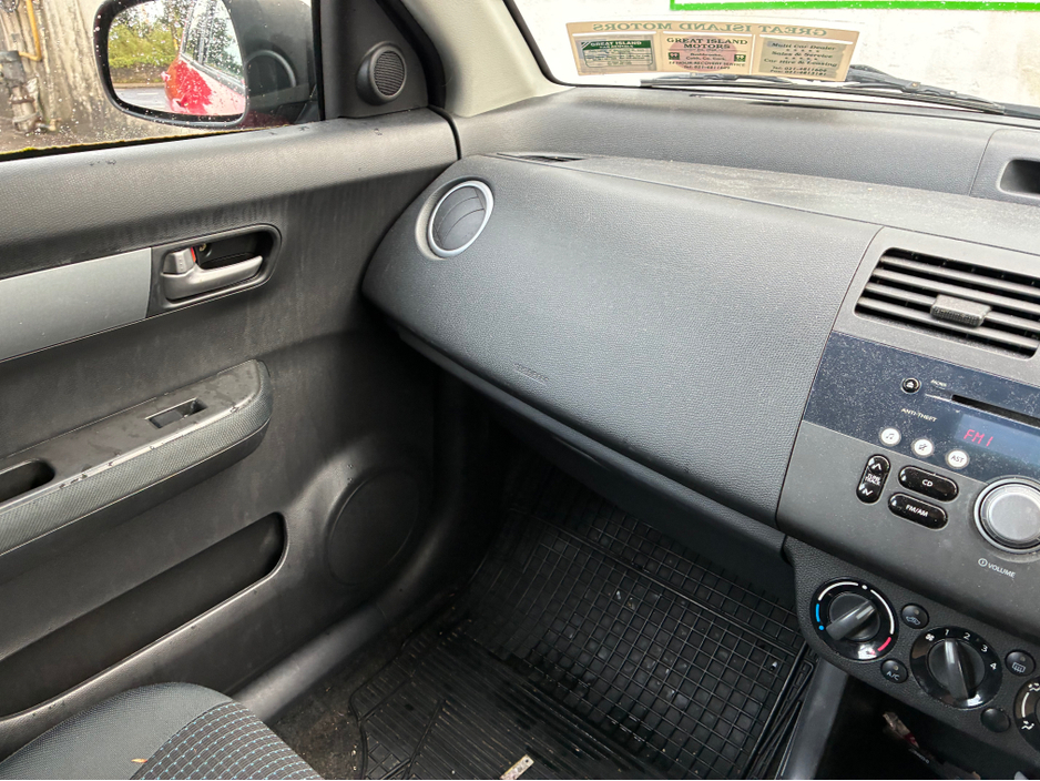 2007 Suzuki Swift - image 21