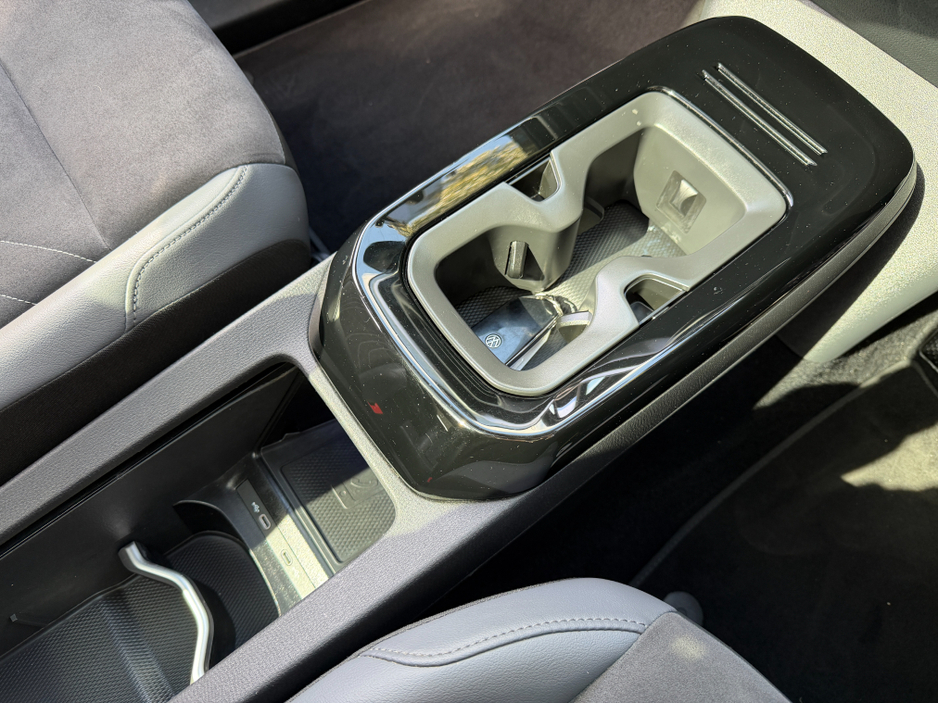 2023 Volkswagen ID.4 - image 14