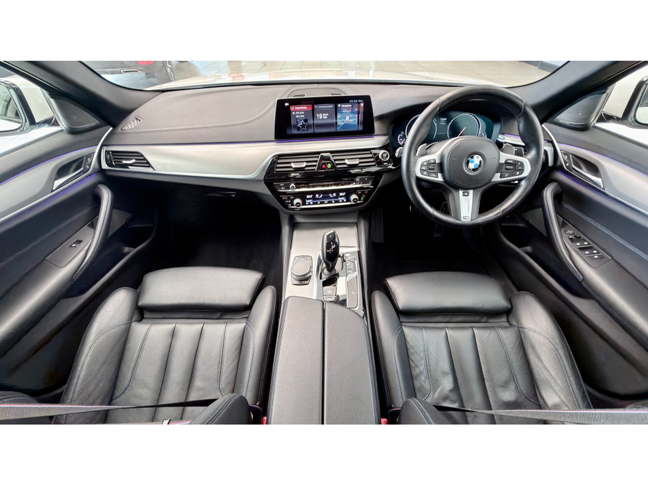 2018 BMW 5 Series - image 17