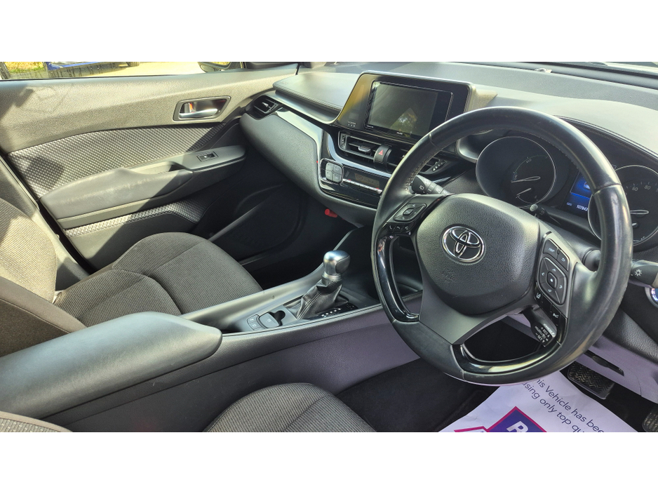 2019 Toyota C-HR - image 10