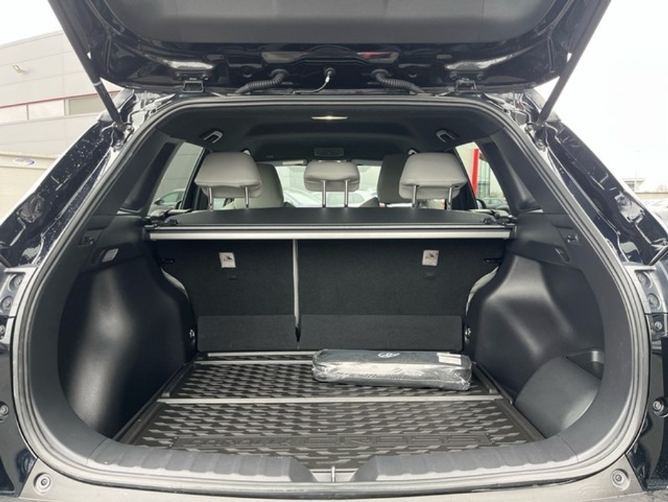 2023 Toyota Corolla Cross - image 10