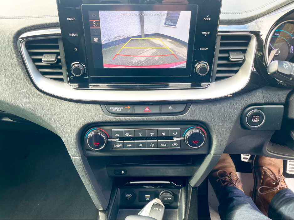 2023 Kia XCeed - image 11