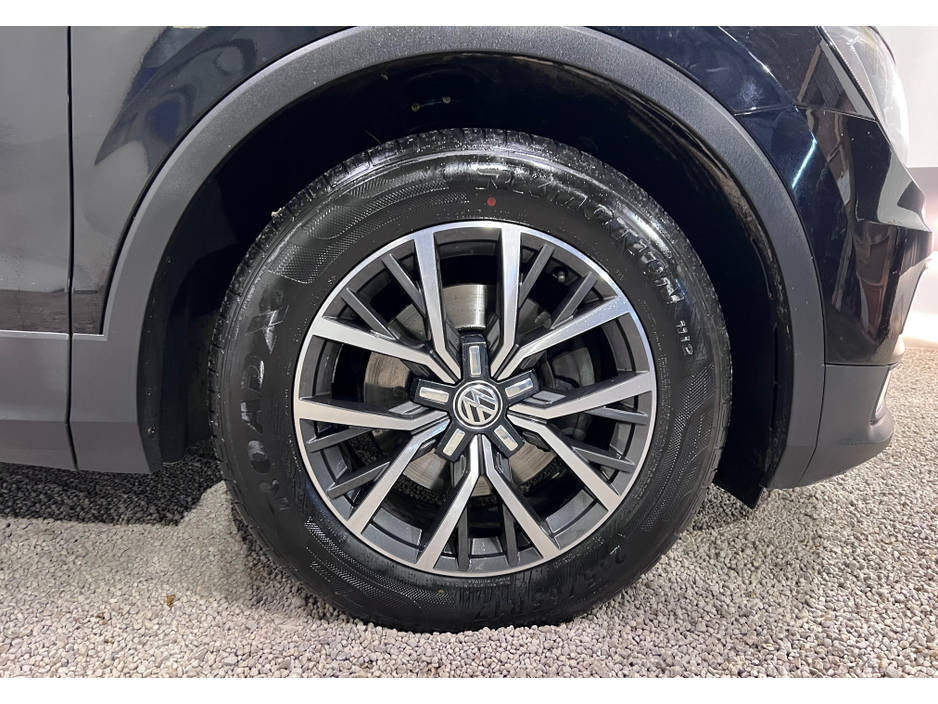 2017 Volkswagen Tiguan COMFORTLINE 2.0 TDI 115BHP 115HP MANUAL 6SPEED FWD 4 €14,700
