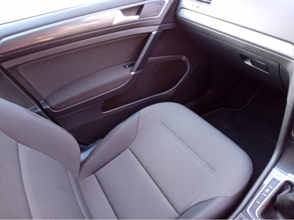 2019 Volkswagen Golf - image 15